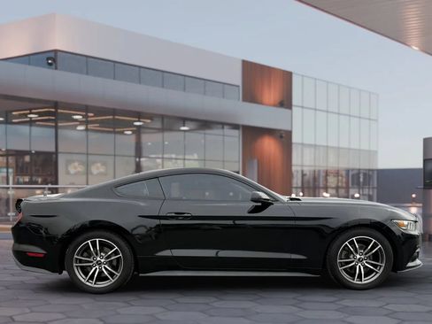 Used 2017 Ford Mustang Premium RWD image 10