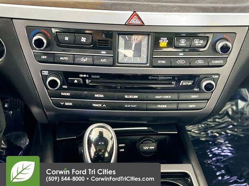 Used 2015 Hyundai Genesis 5.0 image 9