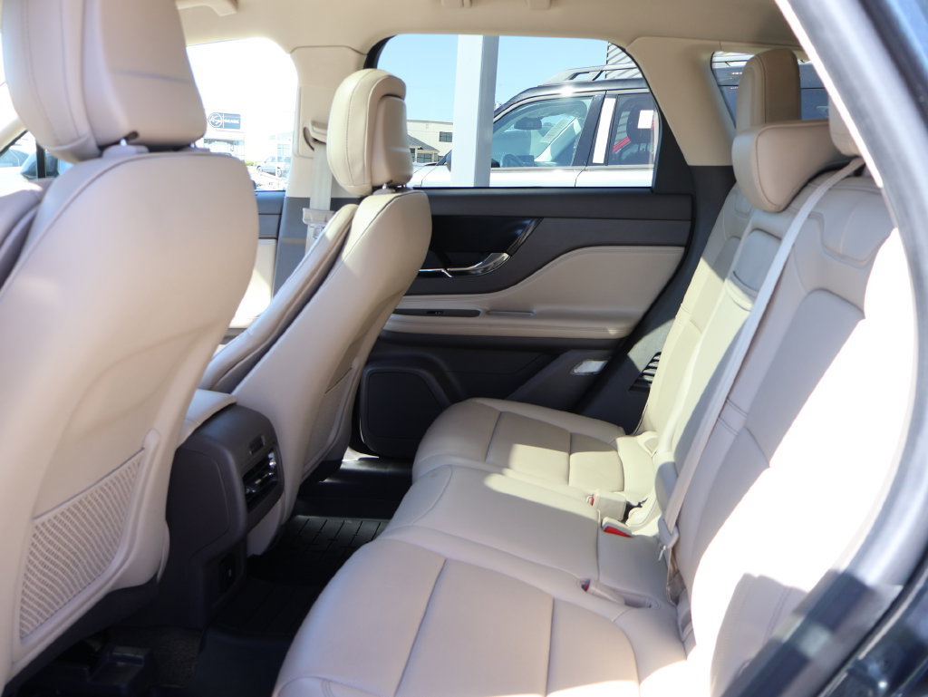 Used 2021 Lincoln Corsair Reserve AWD/4WD image 18