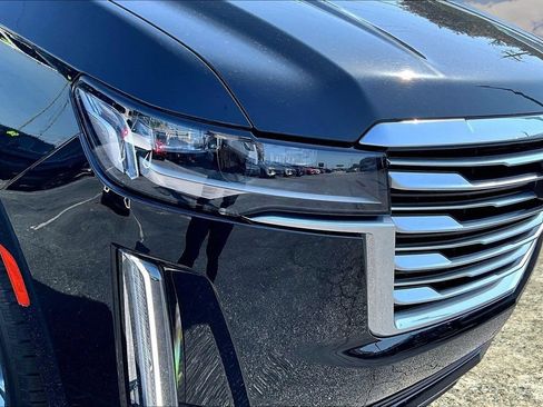 Used 2021 Cadillac Escalade ESV Premium Luxury Platinum AWD/4WD image 33