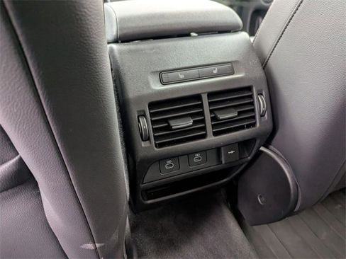 Used 2025 Land Rover Discovery Sport S image 13