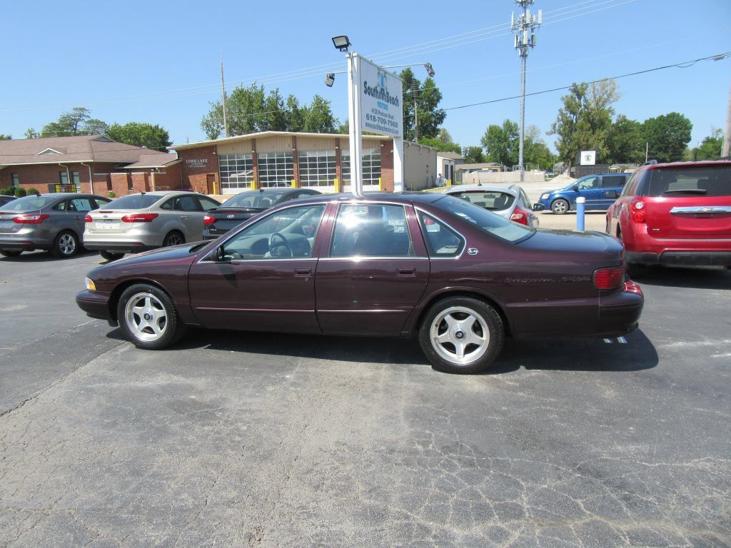 Used 1995 Chevrolet Caprice SS RWD image 10