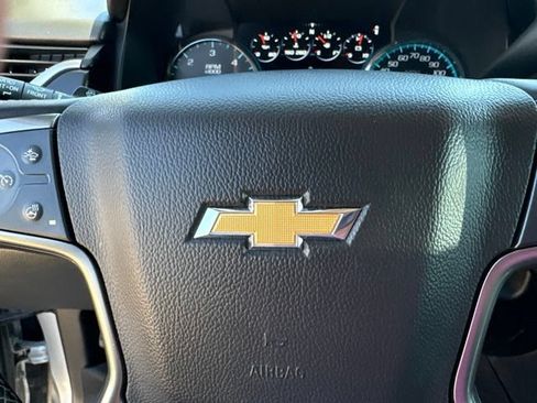Used 2020 Chevrolet Tahoe Premier w/ Premier 6.2L Value Package AWD/4WD image 17