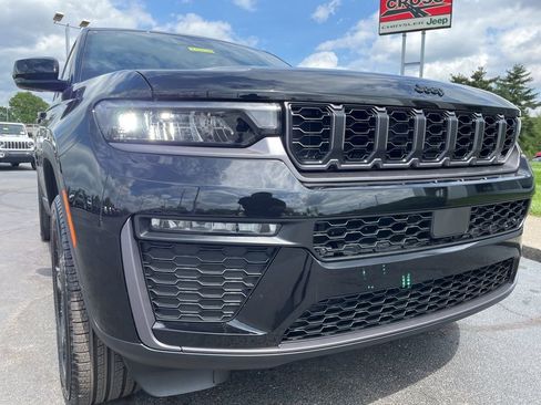 New 2026 Jeep Grand Cherokee L Limited AWD/4WD image 47