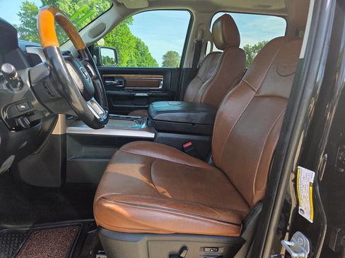 Used 2017 RAM 2500 Longhorn image 11