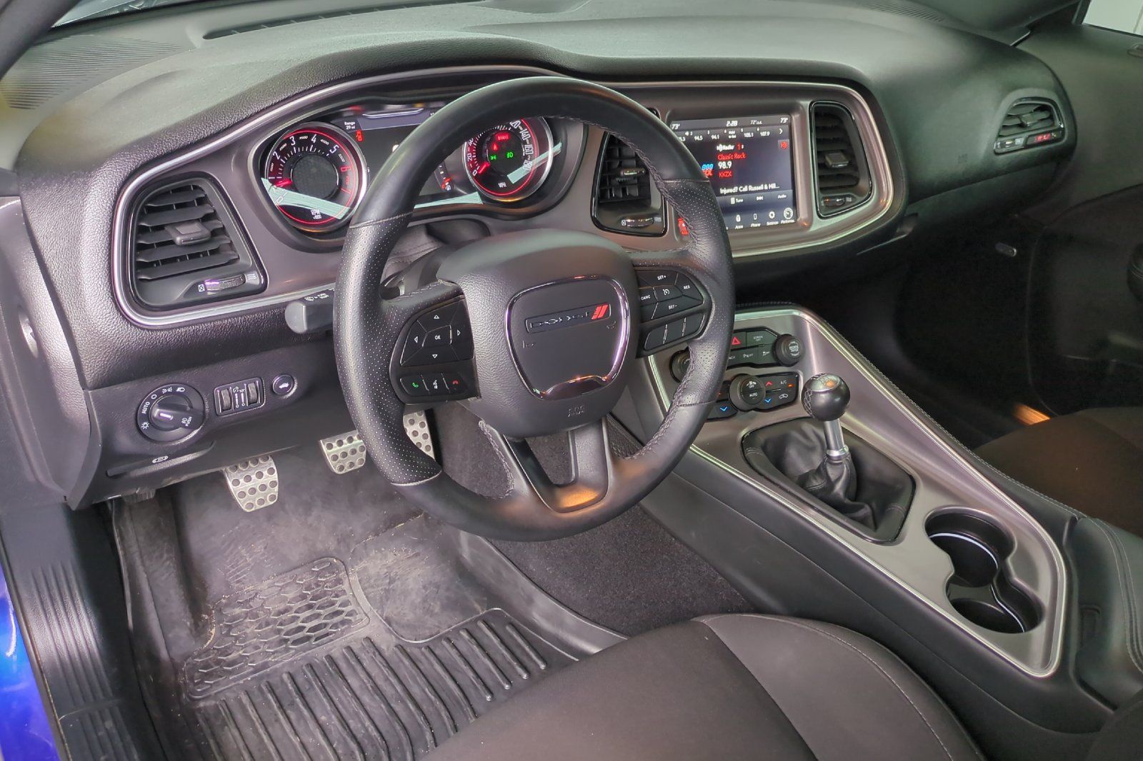 Used 2022 Dodge Challenger R/T Scat Pack RWD image 9