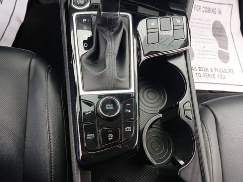 Used 2025 Kia Sportage EX FWD image 15