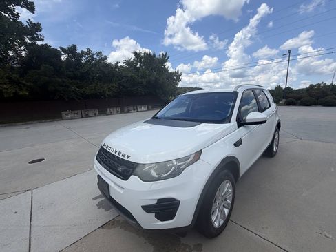 Used 2017 Land Rover Discovery Sport SE AWD/4WD image 26