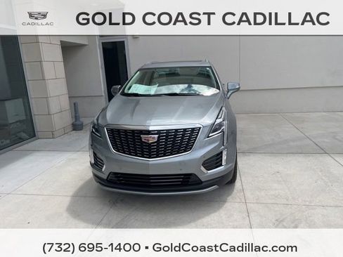 Used 2024 Cadillac XT5 Premium Luxury w/ Technology Package FWD image 5