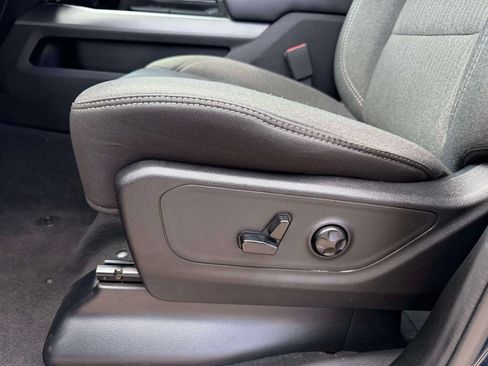 Used 2019 RAM 1500 Big Horn AWD/4WD image 16