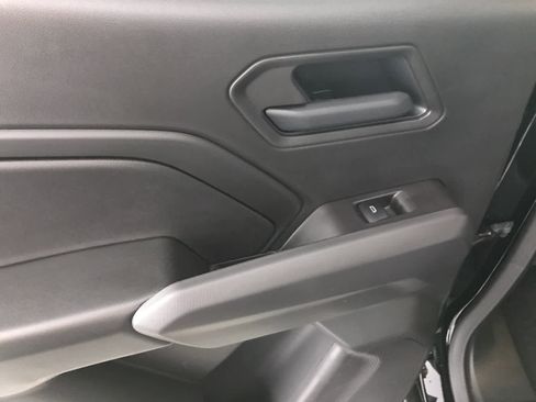 New 2026 Chevrolet Colorado W/T image 9