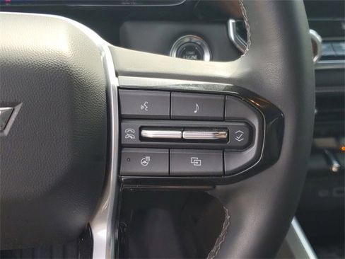 Used 2024 Chevrolet Colorado LT w/ LT Convenience Package III image 24