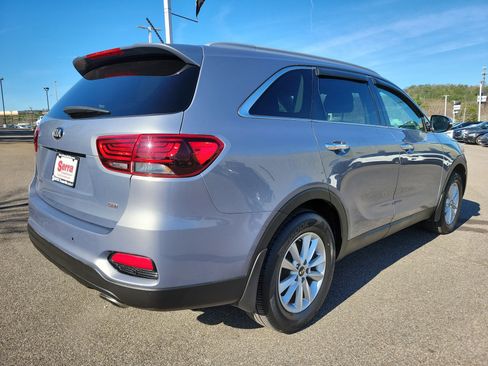 Used 2020 Kia Sorento LX w/ LX I4 Convenience Package image 19
