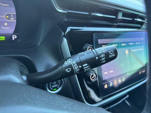 Used 2022 Chevrolet Bolt EUV LT w/ Convenience Package image 30