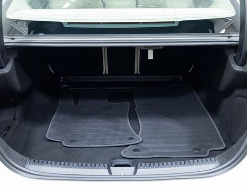 Used 2024 Mercedes-Benz E 350 4MATIC Sedan image 11