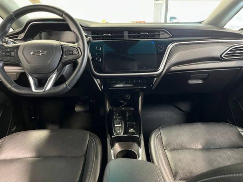 Used 2023 Chevrolet Bolt LT w/ Infotainment Package FWD image 20