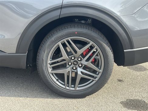 New 2026 Ford Explorer ST w/ Sun And Sound Package image 30