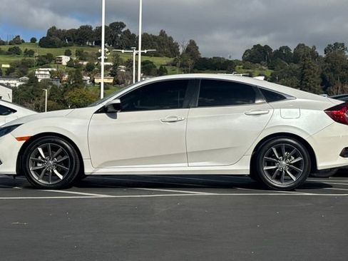 Certified 2021 Honda Civic EX-L image 6