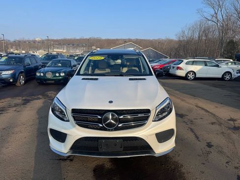 Used 2019 Mercedes-Benz GLE 43 AMG 4MATIC image 2