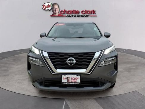 Certified 2023 Nissan Rogue SV FWD image 2