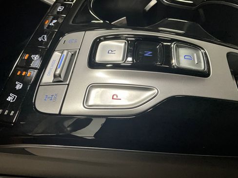 Used 2023 Hyundai Tucson Limited image 16