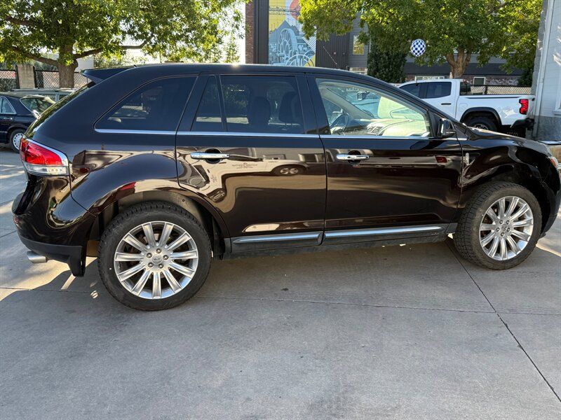 Used 2013 Lincoln MKX AWD image 5