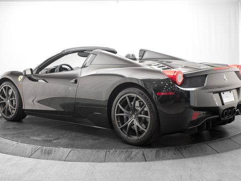 Used 2014 Ferrari 458 Spider RWD image 5