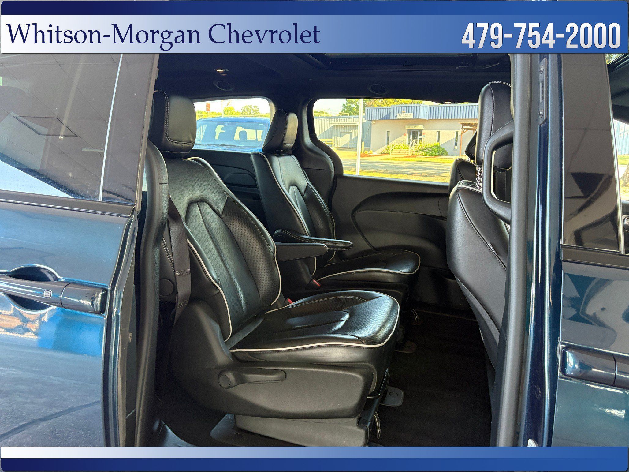 Used 2024 Chrysler Pacifica Premium FWD image 40
