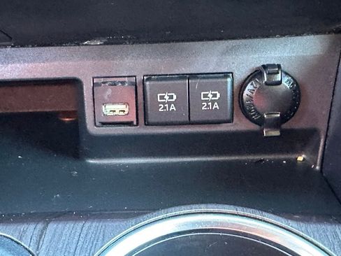 Used 2021 Toyota Highlander Platinum image 40