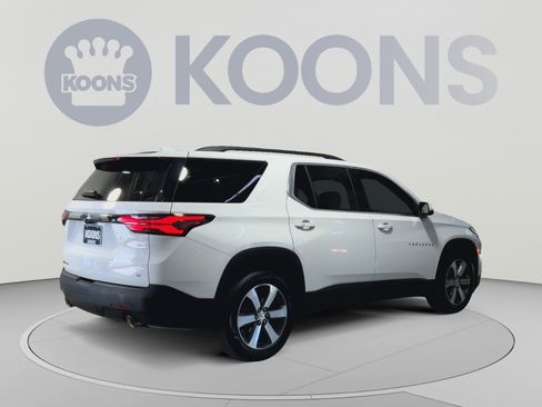 Used 2023 Chevrolet Traverse LT w/ LT Premium Package AWD/4WD image 11
