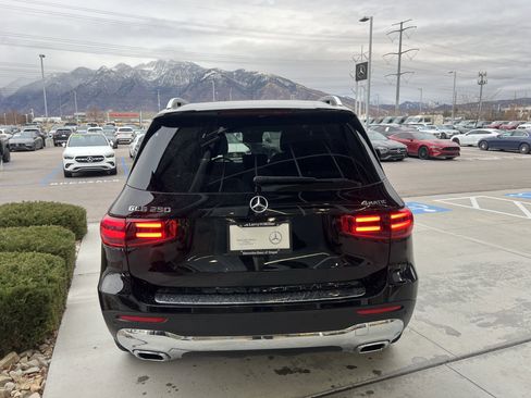 Certified 2025 Mercedes-Benz GLB 250 4MATIC image 6
