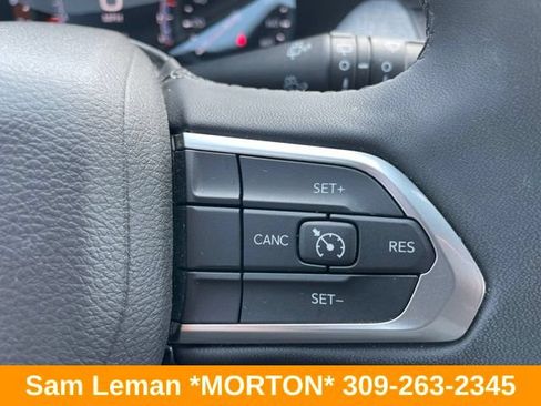 Used 2025 Jeep Compass Latitude AWD/4WD image 17
