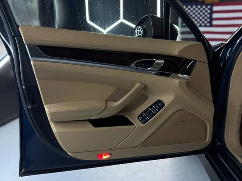 Used 2013 Porsche Panamera 4 Platinum Edition AWD/4WD image 14
