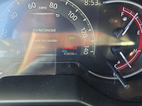 Used 2024 Toyota RAV4 XLE FWD image 26