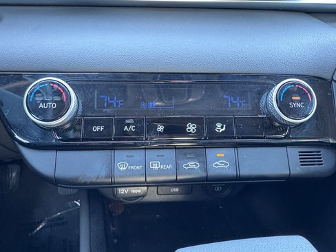 Used 2022 Hyundai Elantra SEL image 19