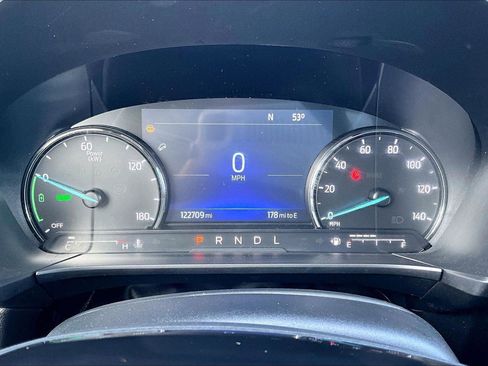 Used 2021 Ford Escape SE w/ SE Sport Appearance Package image 21