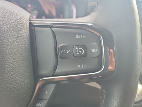 Used 2024 RAM 1500 Limited AWD/4WD image 21