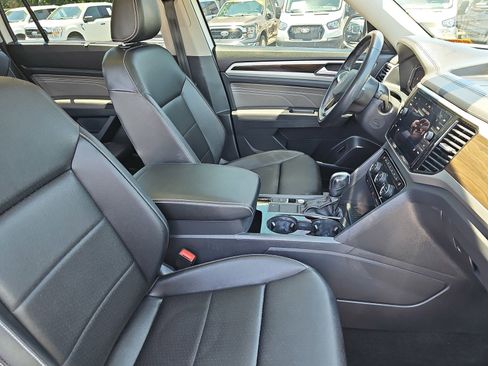 Used 2023 Volkswagen Atlas SE w/ Panoramic Sunroof Package FWD image 10