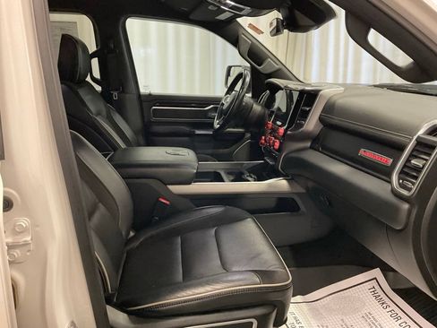 Used 2022 RAM 1500 Laramie AWD/4WD image 32