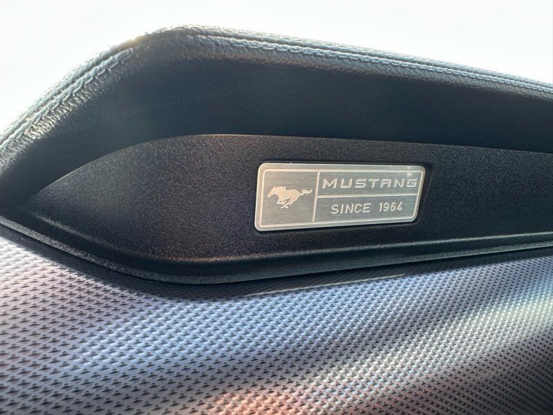 Used 2017 Ford Mustang Coupe RWD image 22