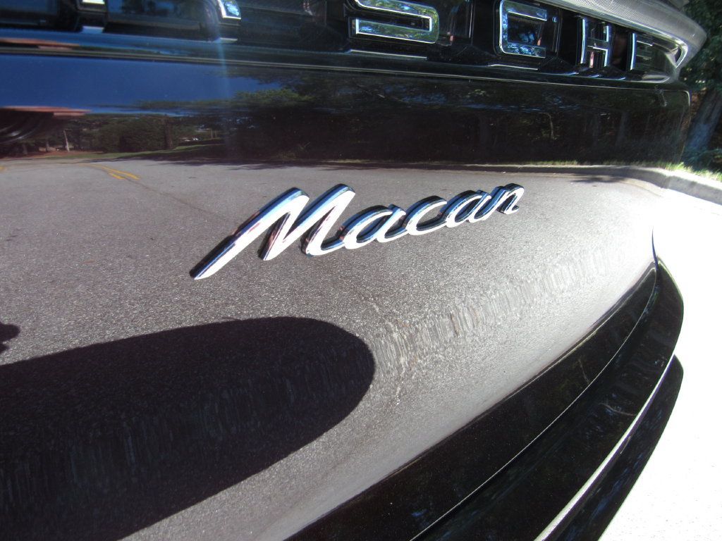 Certified 2026 Porsche Macan AWD/4WD image 13