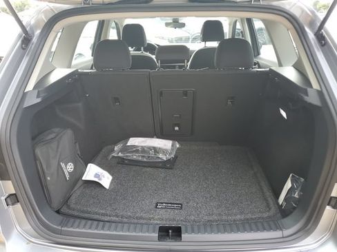 Certified 2025 Volkswagen Taos S AWD/4WD image 9