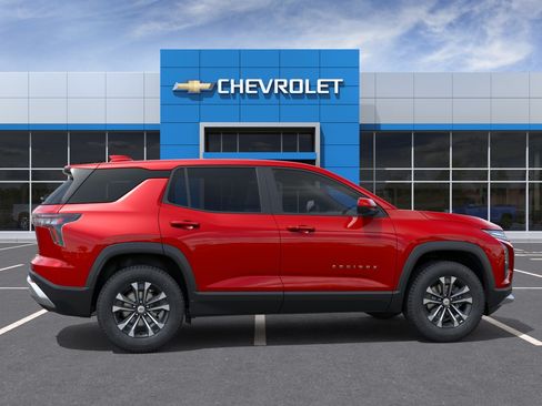 New 2027 Chevrolet Equinox LT w/ LPO, Floor Liner Package FWD image 5