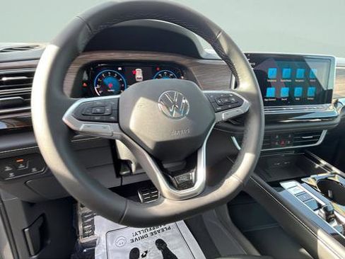 New 2026 Volkswagen Atlas SEL Premium R-Line AWD/4WD image 13
