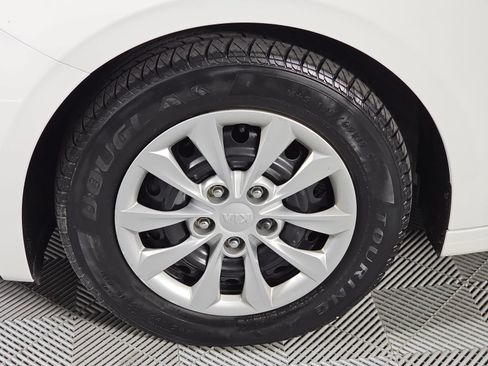 Used 2019 Kia Forte Sedan FWD image 10