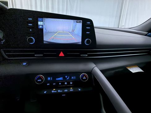 New 2026 Hyundai Elantra SEL Sport Premium FWD image 4