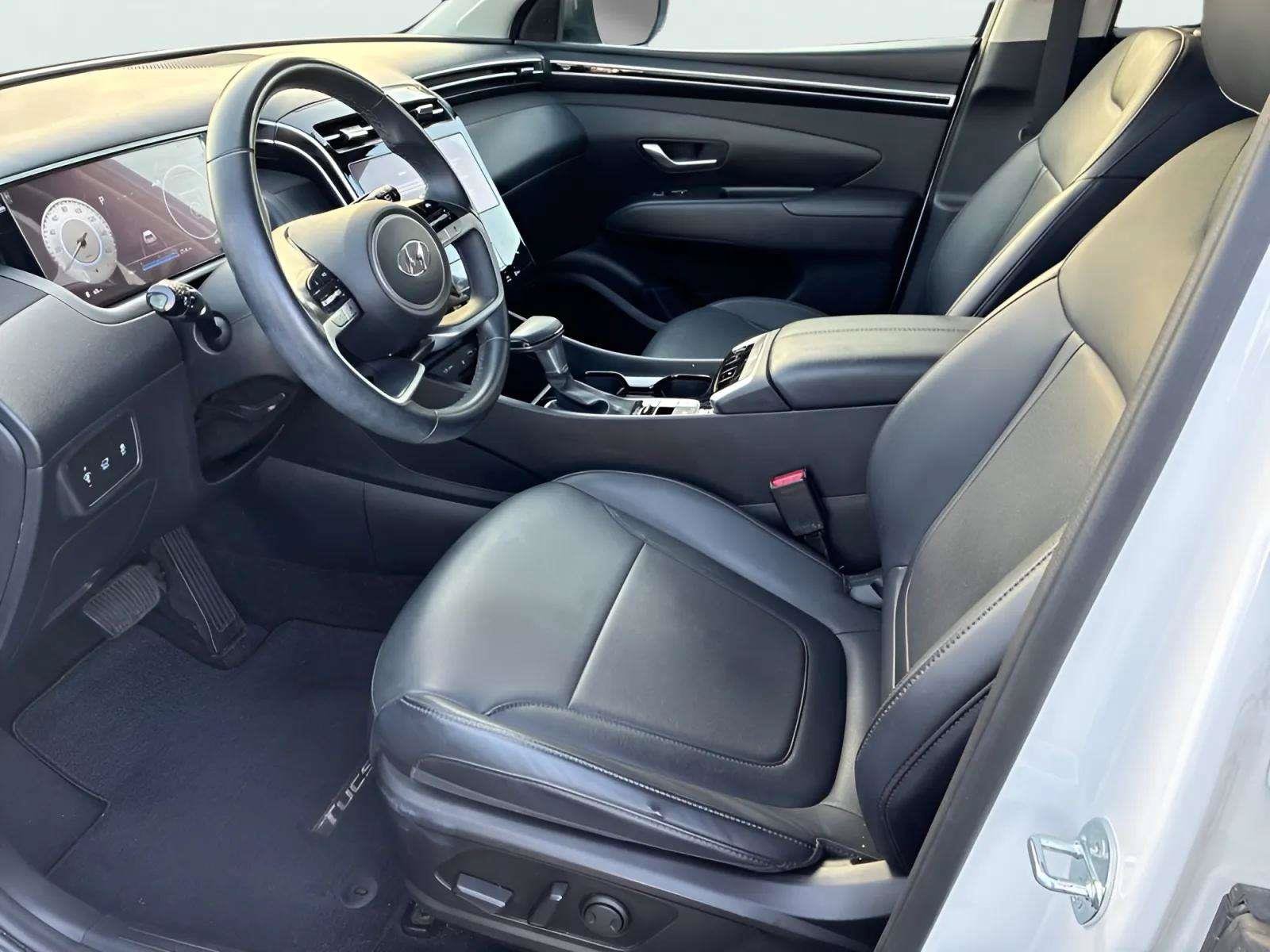 Certified 2024 Hyundai Tucson SEL w/ Convenience Package FWD image 9