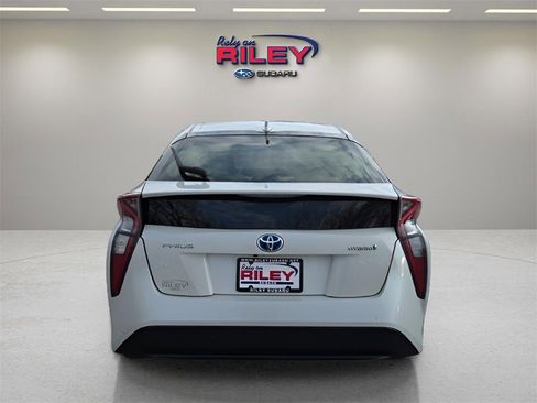 Used 2016 Toyota Prius Two image 4
