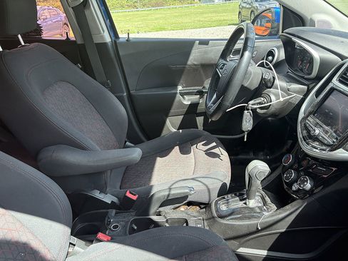 Used 2020 Chevrolet Sonic LT image 5