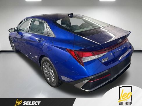 Used 2024 Hyundai Elantra SEL FWD image 6